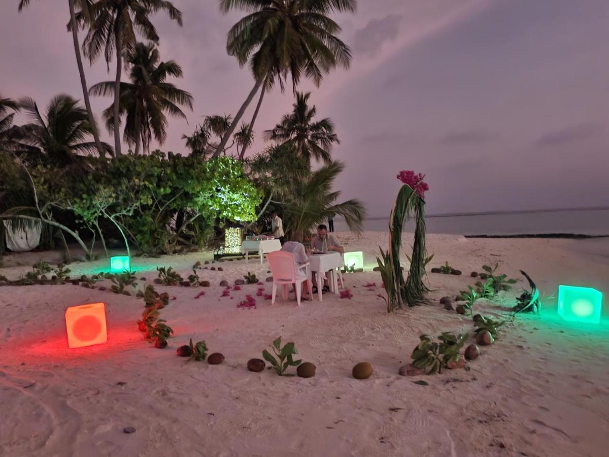 Island Life Maldives Retreat & Spa Magoodhoo 외부 사진