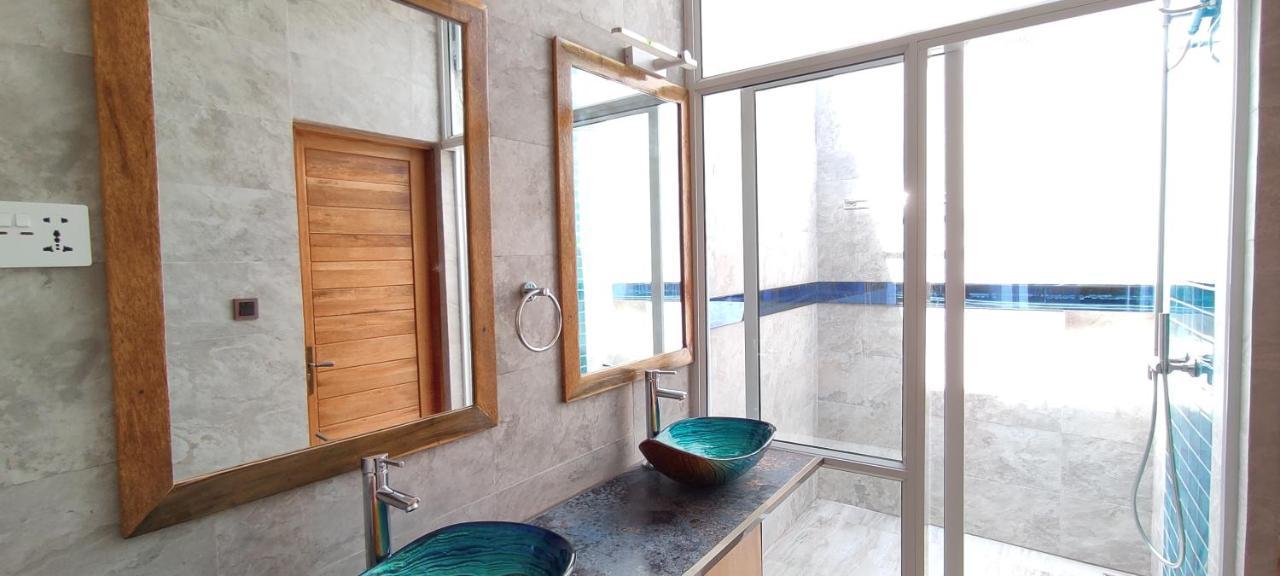 Island Life Maldives Retreat & Spa Magoodhoo 외부 사진